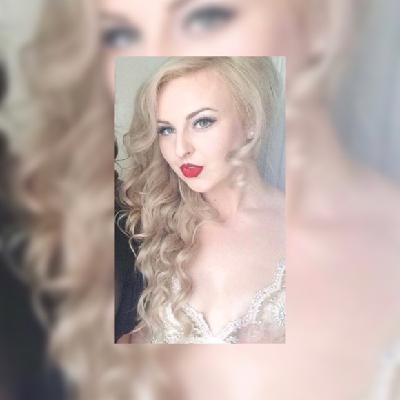 Swarovski Crystal gown by Camille Flawless. - Picture 5 of 5